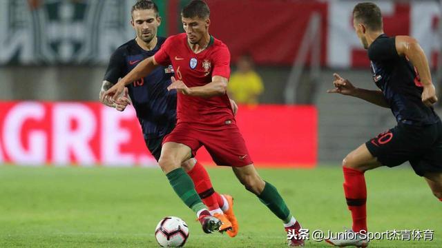 葡萄牙体育内部会议纪要流出——集结日防线松动，欧冠使命明确，更衣室氛围转暖的简单介绍