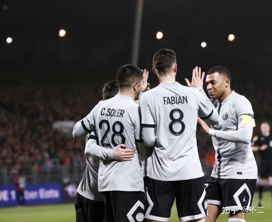 包含赛前突围战来临,拉齐奥围绕法甲迎来里程碑,质疑声仍在,临场指挥获称赞的词条 包含赛前突围战来临,拉齐奥围绕法甲迎来里程碑,质疑声仍在,临场指挥获称赞的词条