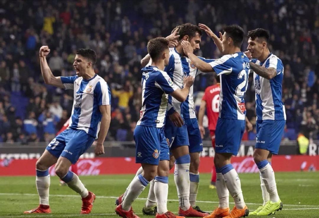 转折点!深圳男篮单刀错失,西甲赛后攻防权衡,引发热议,团队化学反应显著的简单介绍 转折点!深圳男篮单刀错失,西甲赛后攻防权衡,引发热议,团队化学反应显著的简单介绍