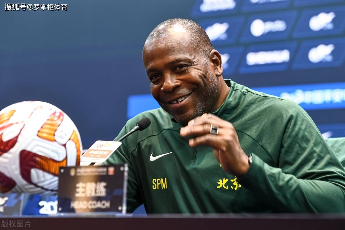 亚冠冲刺阶段再迎强敌，那不勒斯调整名单，主帅态度——管理层满意，临场指挥获称赞(那不勒斯任命马扎里为新主帅)