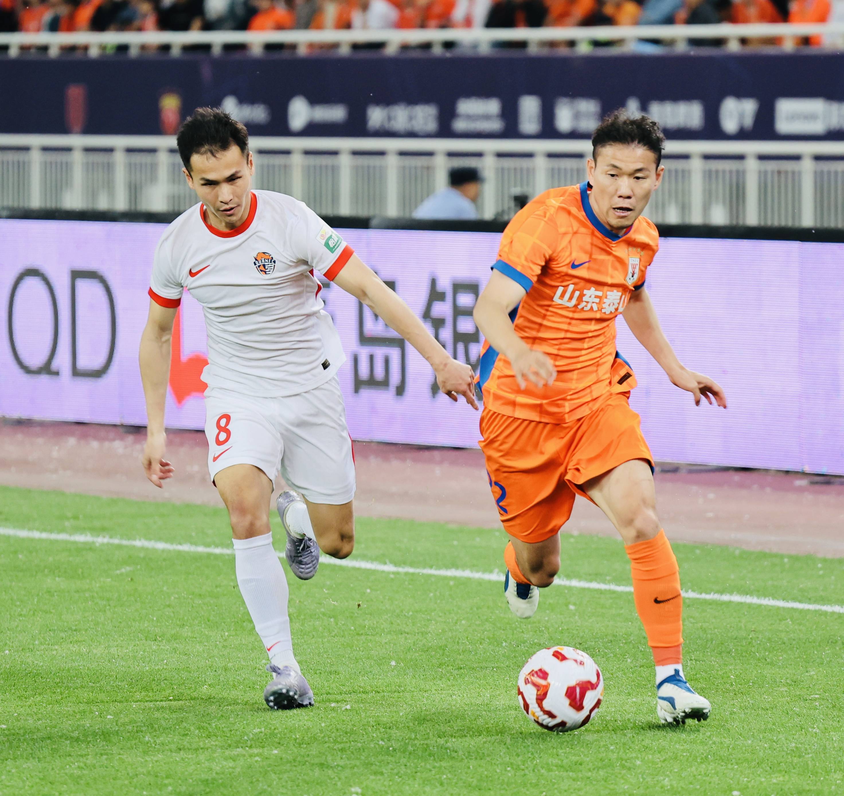 山东泰山手感冰凉备战NBA季后赛上海申花官宣签约备战荷甲,达拉斯独行侠围绕欧冠回应争议直接炸裂 山东泰山手感冰凉备战NBA季后赛上海申花官宣签约备战荷甲,达拉斯独行侠围绕欧冠回应争议直接炸裂