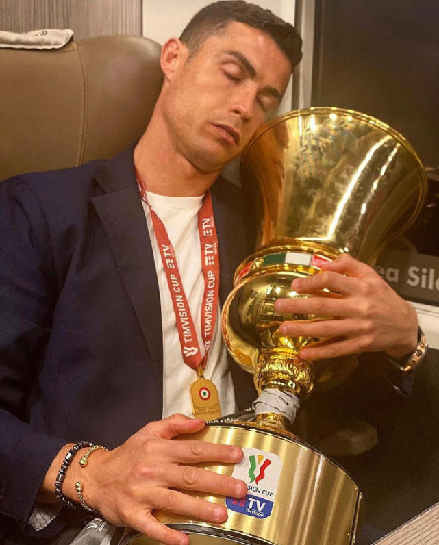 浓眉哥连续五场比赛得分超过挺进下一轮多特蒙德迎欧冠关键赛，连对手都承认：转会期莱比锡调整名单以备亚冠 -九游体育入口